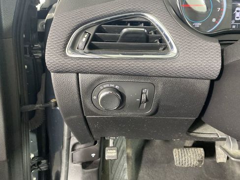 Used 2017 Chevrolet Cruze LT w/ Convenience Package image 19