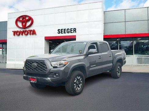 Used 2020 Toyota Tacoma TRD Off-Road AWD/4WD image 10