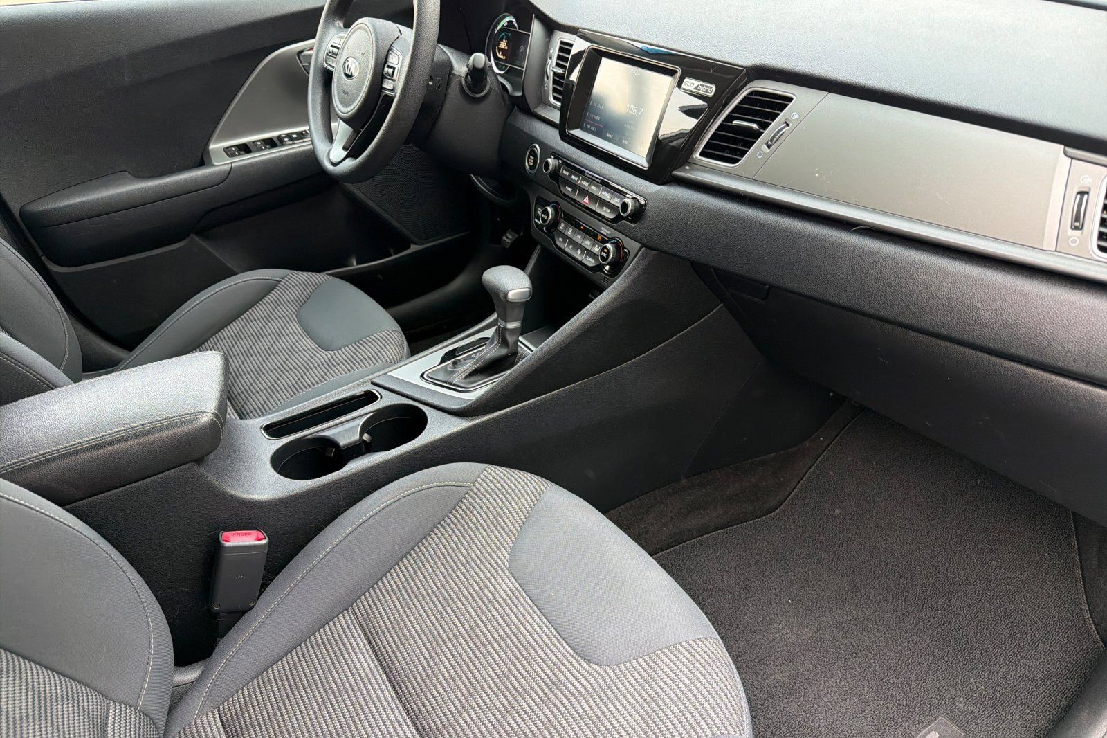 Used 2019 Kia Niro LX FWD image 15