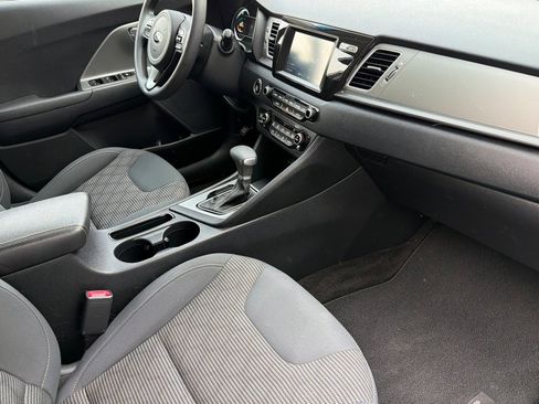 Used 2019 Kia Niro LX FWD image 15