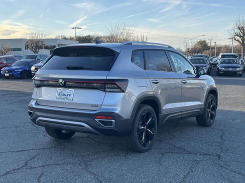 New 2026 Volkswagen Taos SEL AWD/4WD image 4