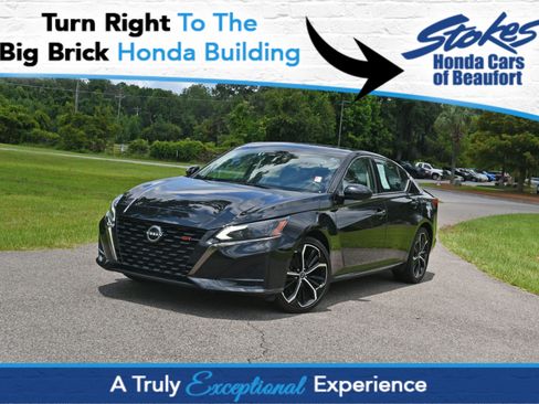 Used 2024 Nissan Altima 2.5 SR FWD image 1