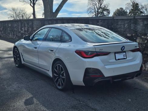 Used 2023 BMW i4 eDrive40 w/ M Sport Package image 10