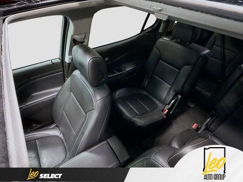 Used 2021 GMC Acadia SLT w/ Technology Package AWD/4WD image 26