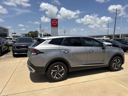 Certified 2025 Kia Sportage LX FWD image 16