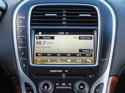 Used 2016 Lincoln MKX Select w/ Select Plus Package image 17