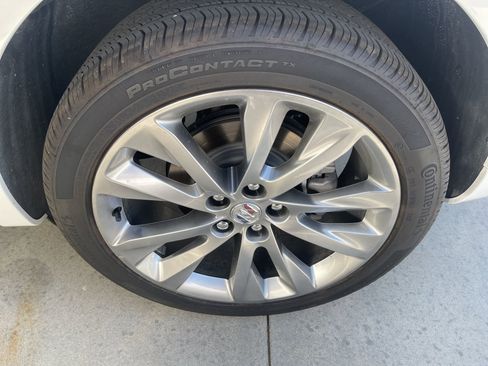 Used 2023 Buick Envision Avenir image 16