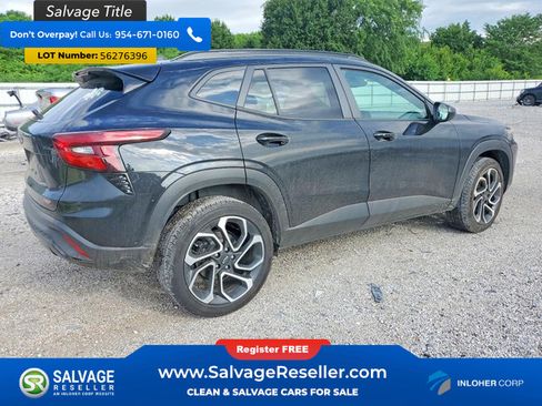 Used 2025 Chevrolet Trax RS w/ Driver Confidence Package FWD image 4