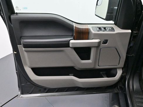 Used 2016 Ford F150 Lariat w/ Trailer Tow Package image 9