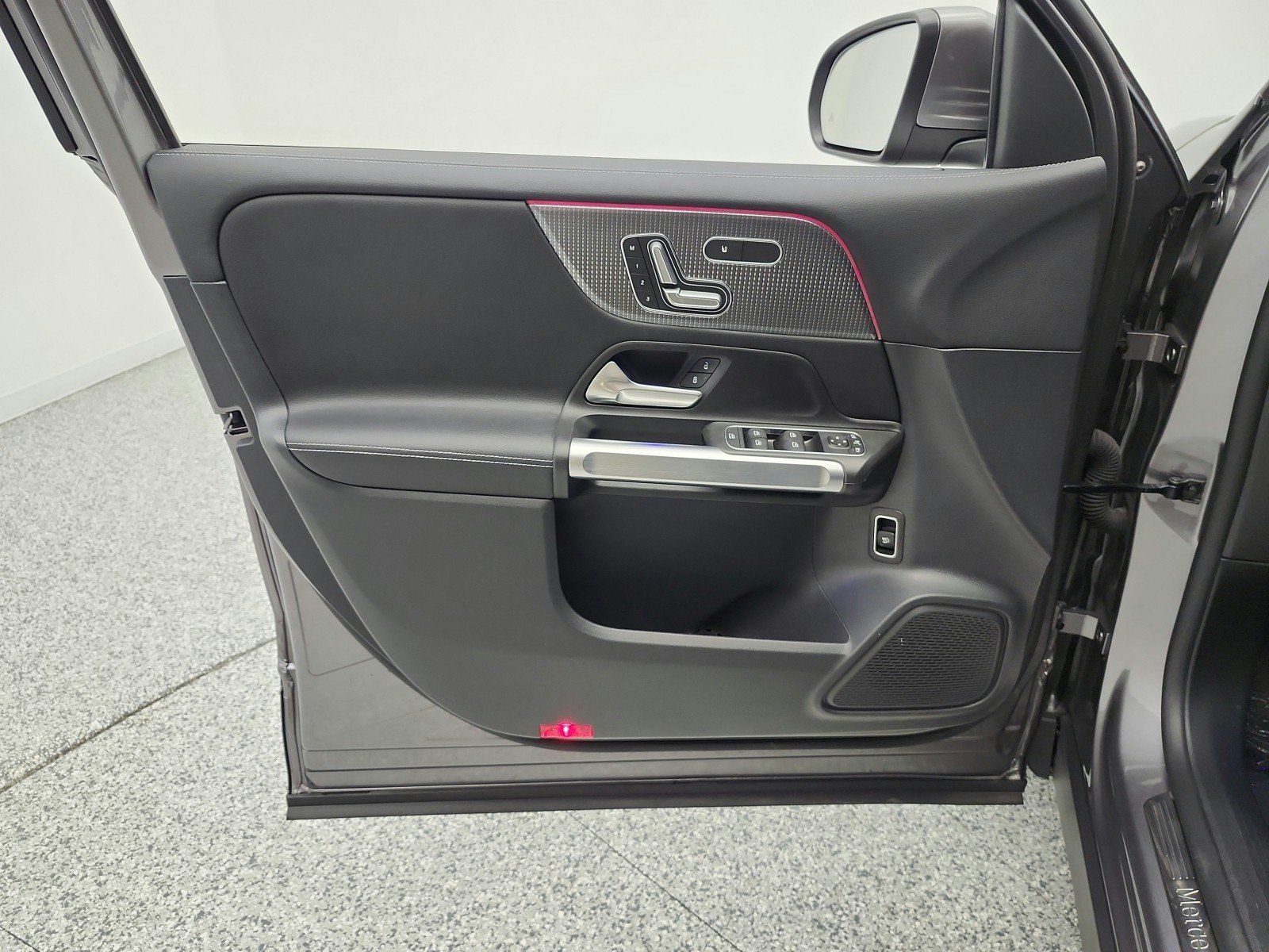 Used 2022 Mercedes-Benz GLB 250 image 12