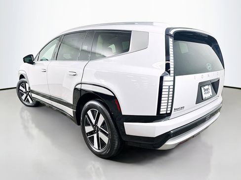 New 2026 Hyundai Ioniq 9 SEL image 5