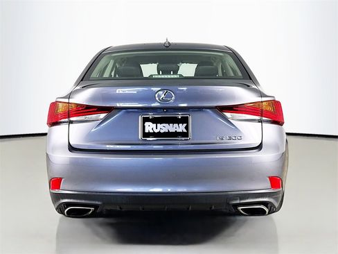 Used 2018 Lexus IS 300 image 6