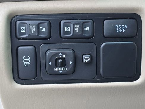 Used 2006 Lexus LX 470 4WD image 30