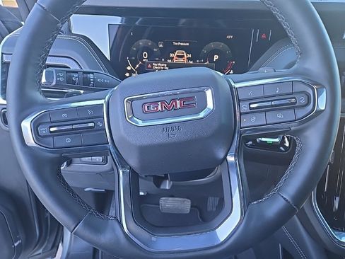 Used 2025 GMC Yukon XL Elevation w/ Elevation Premium Package image 8