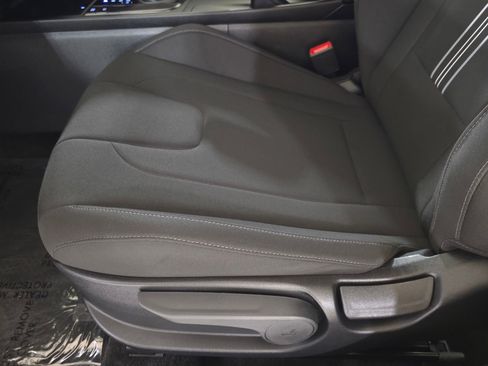 Certified 2025 Hyundai Elantra Sport FWD image 22