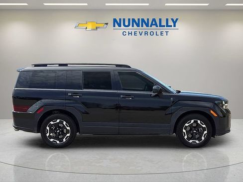 Used 2025 Hyundai Santa Fe SEL FWD image 6