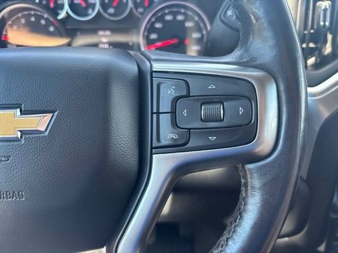 Used 2021 Chevrolet Silverado 1500 LT AWD/4WD image 11