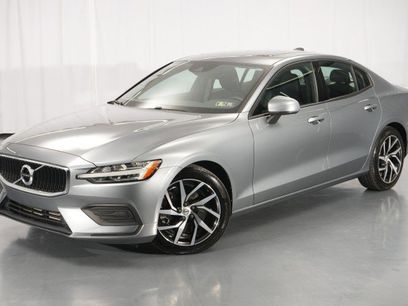 Used 2019 Volvo S60 T6 Momentum