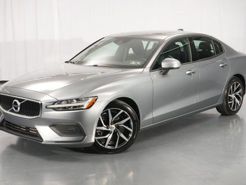 Used 2019 Volvo S60 T6 Momentum AWD/4WD image 1