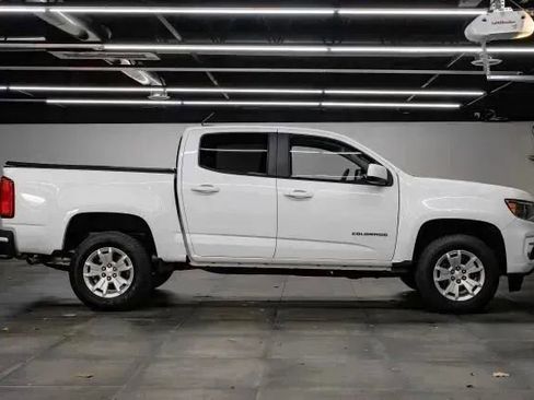 Used 2022 Chevrolet Colorado LT w/ LT Convenience Package image 9