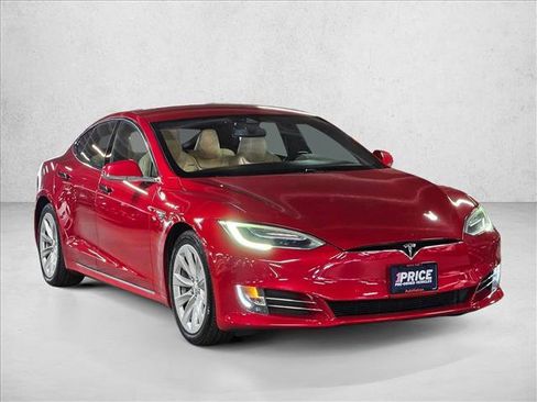 Used 2016 Tesla Model S 70 image 3