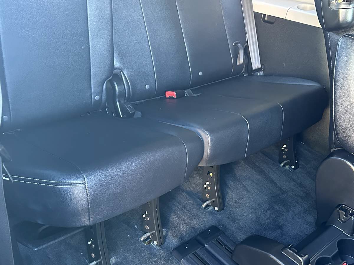 Used 2017 Toyota Sienna SE w/ SE Preferred Package FWD image 27
