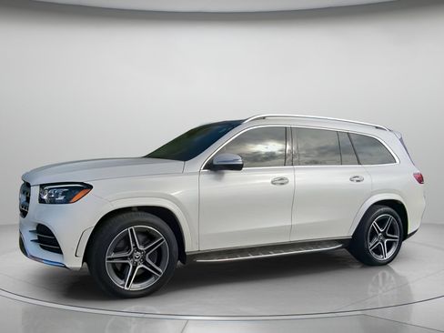Used 2023 Mercedes-Benz GLS 450 4MATIC image 13