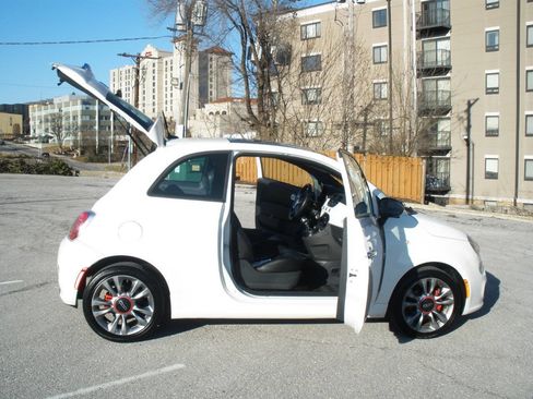 Used 2015 FIAT 500 Sport w/ Comfort/Convenience Group FWD image 18
