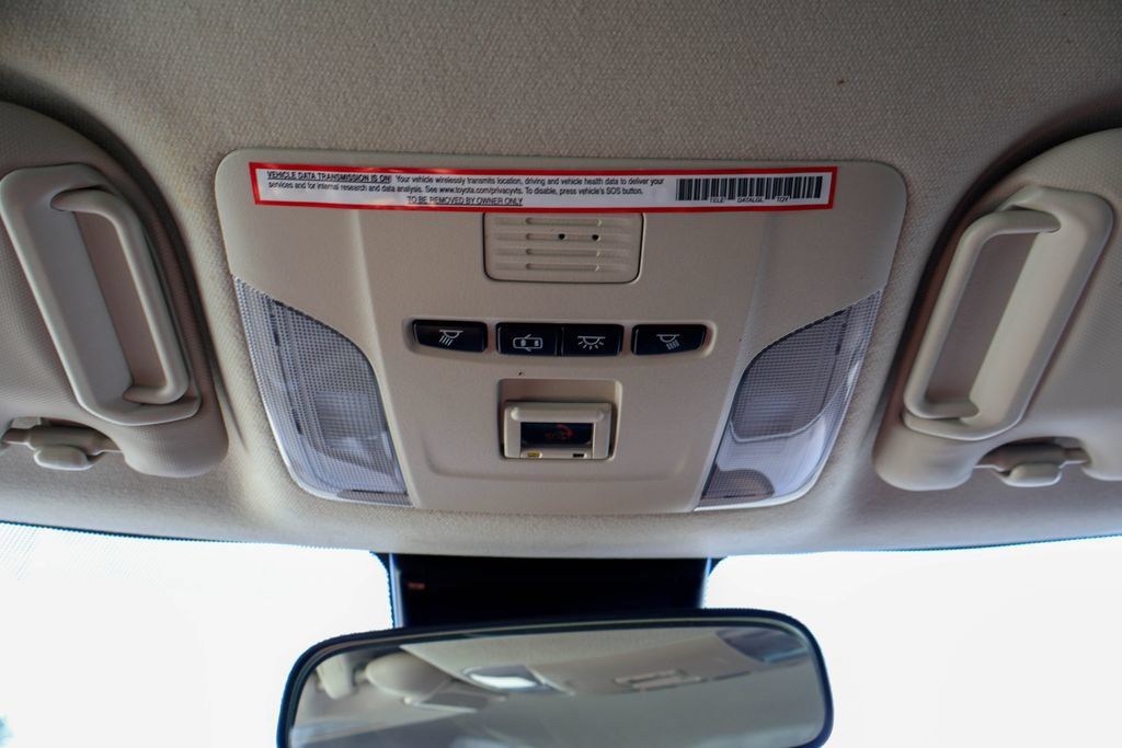 Used 2022 Toyota Corolla LE FWD image 20