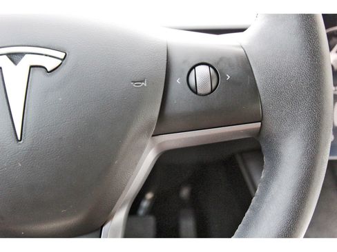 Used 2023 Tesla Model Y Long Range AWD/4WD image 19