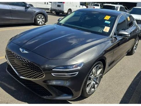 Used 2023 Genesis G70 2.0T image 1