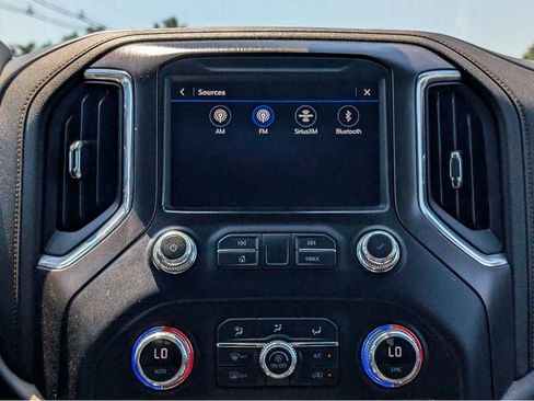 Used 2023 GMC Sierra 2500 AT4 w/ AT4 Premium Plus Package AWD/4WD image 23