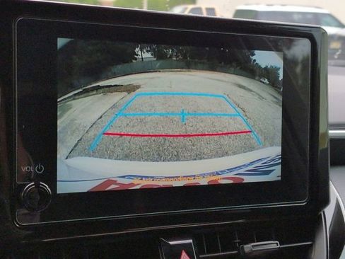 Used 2025 Toyota Corolla SE FWD image 18