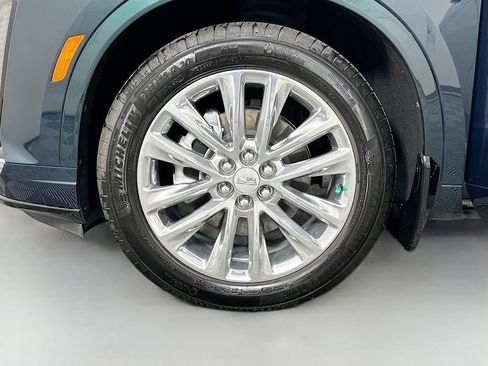 Used 2025 Cadillac XT6 Premium Luxury w/ LPO, Floor Liner Package FWD image 33