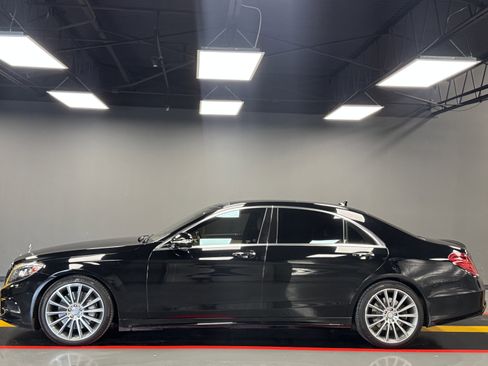 Used 2015 Mercedes-Benz S 550 Sedan w/ Sport Package w/ Sport Package image 3