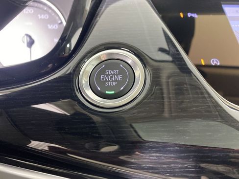 New 2025 Cadillac XT6 Premium Luxury image 17