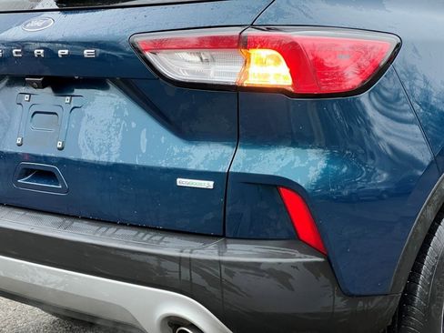 Used 2020 Ford Escape S image 6