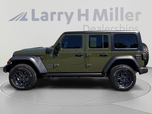 Used 2023 Jeep Wrangler Unlimited w/ Cold Weather Group AWD/4WD image 3