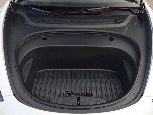 Used 2023 Tesla Model 3 Standard Range RWD image 12