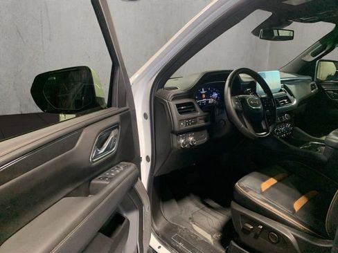 Used 2024 GMC Yukon XL AT4 AWD/4WD image 22