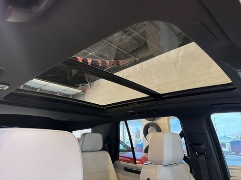 New 2026 Chevrolet Tahoe Premier w/ Sun And Tow Package AWD/4WD image 21