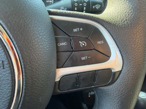 Used 2018 Jeep Renegade Sport w/ Power & Air Group AWD/4WD image 14