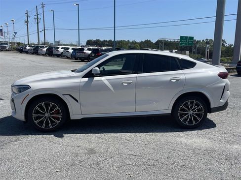 Used 2022 BMW X6 xDrive40i w/ Executive Package image 6