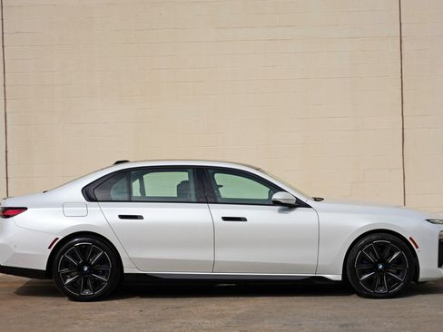 Used 2023 BMW 740i w/ Parking Assistance Package RWD image 66