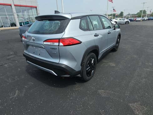 Certified 2022 Toyota Corolla Cross L AWD/4WD image 3