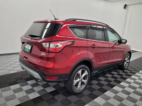 Used 2017 Ford Escape SE w/ Equipment Group 201A FWD image 9