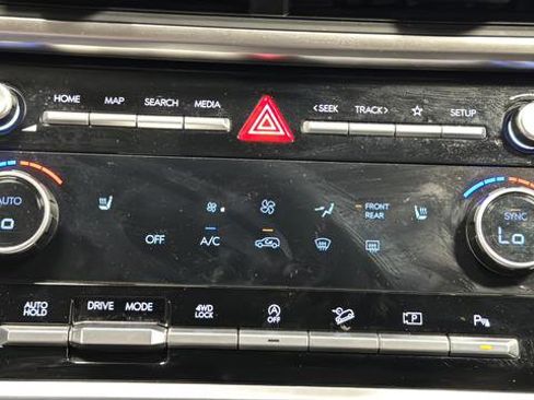 Used 2025 Hyundai Santa Fe SEL image 17