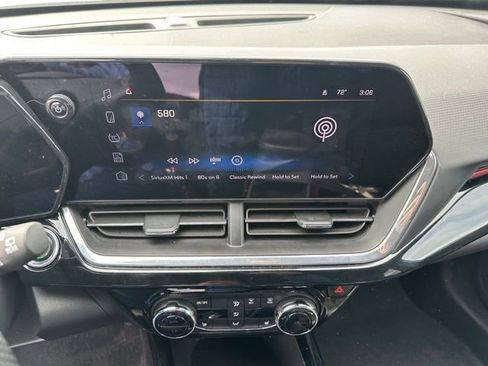 Used 2025 Chevrolet Trax RS w/ Driver Confidence Package FWD image 15