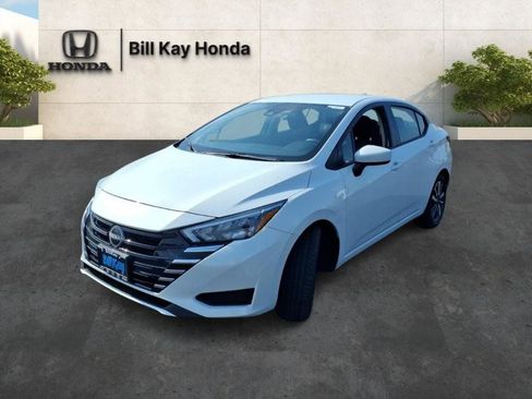 Used 2025 Nissan Versa SV image 8