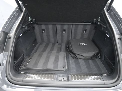 Certified 2025 Porsche Macan Electric RWD image 25